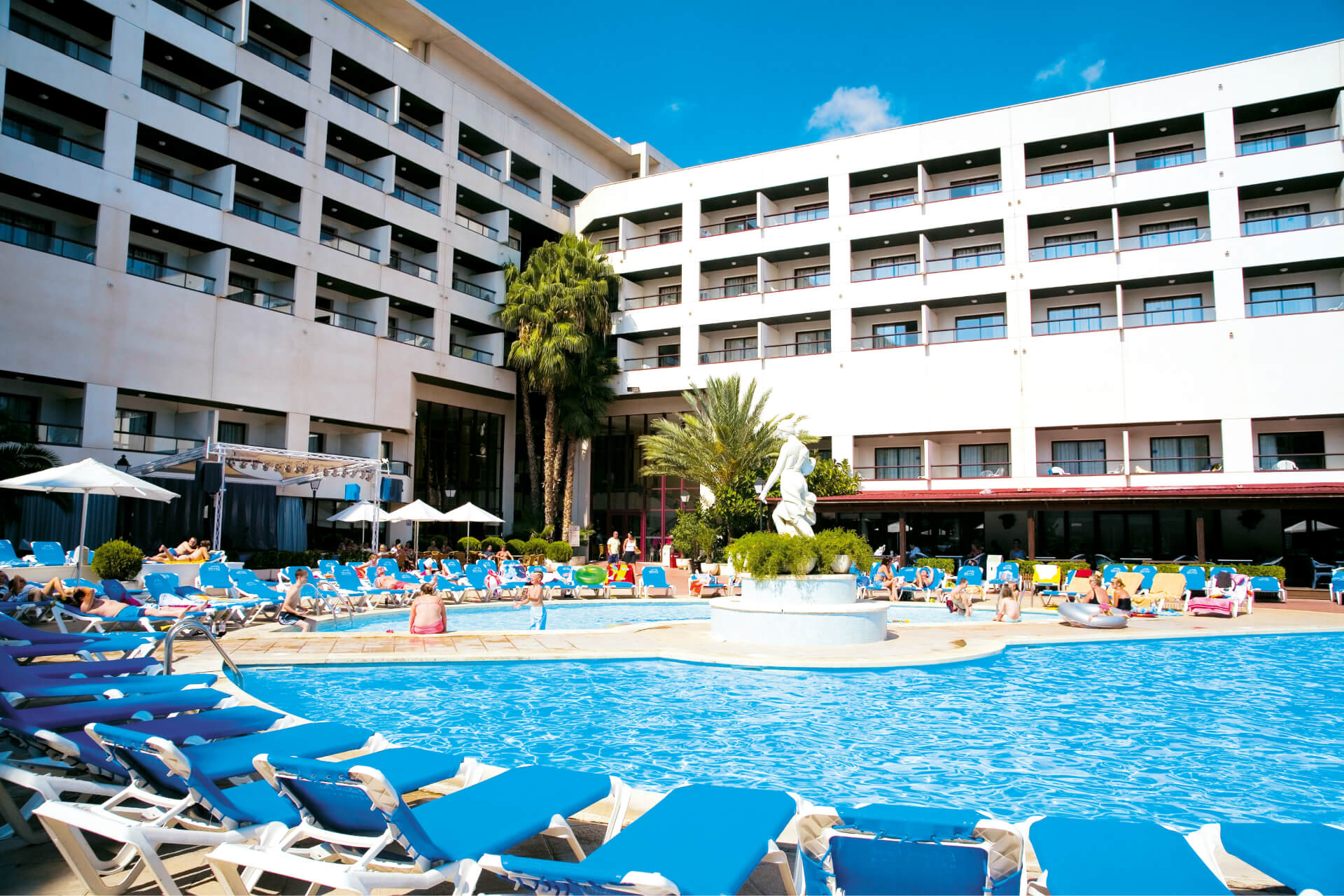 Estival Park and Apartments, Spain Holiday Hypermarket