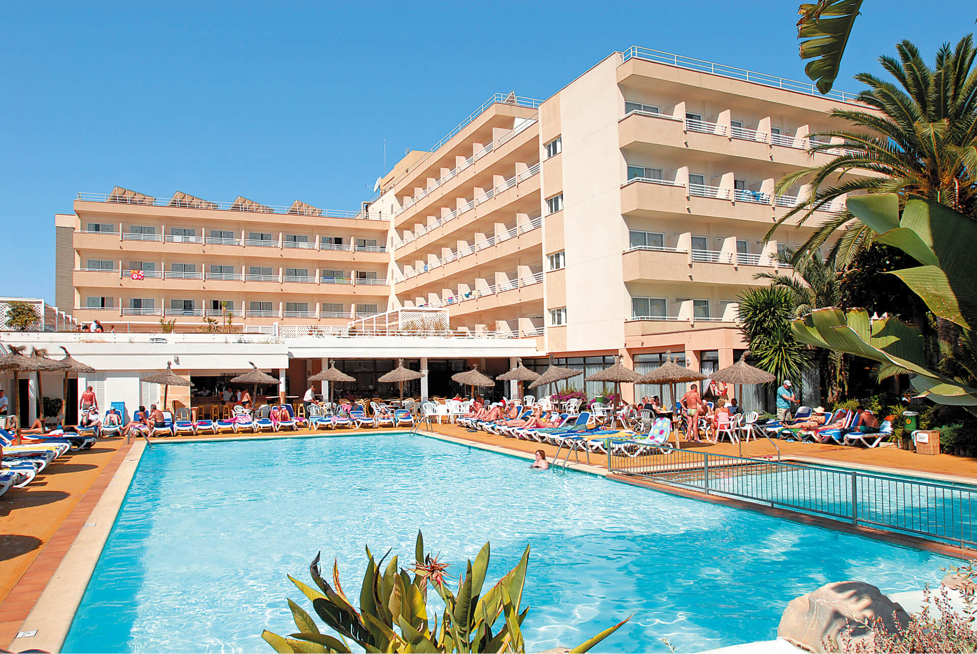 TUI SUNEO Santa Ponsa Hotel, Majorca Holiday Hypermarket