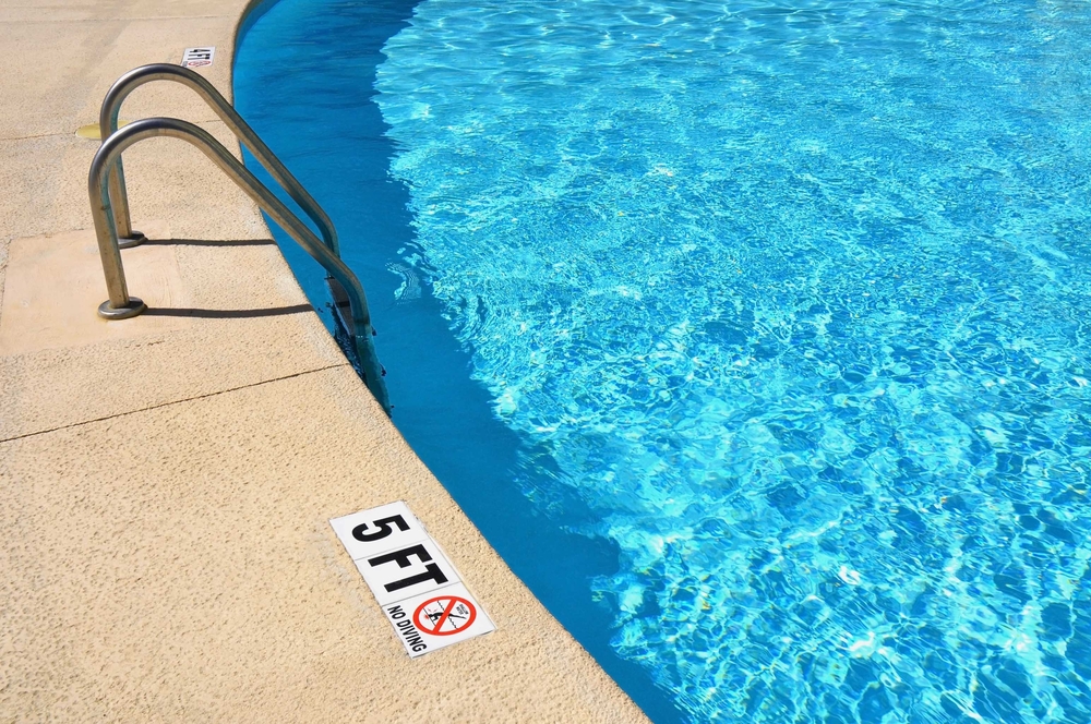 Swimming pool showing water depth