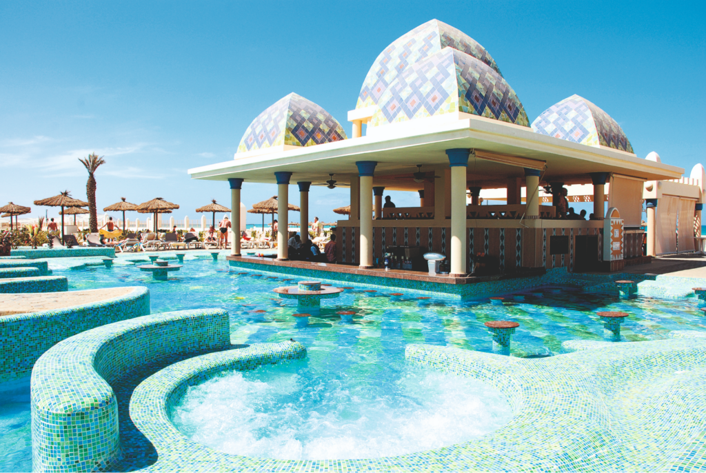 The Best Hotels With Swim-Up Bars | Holiday Hypermarket