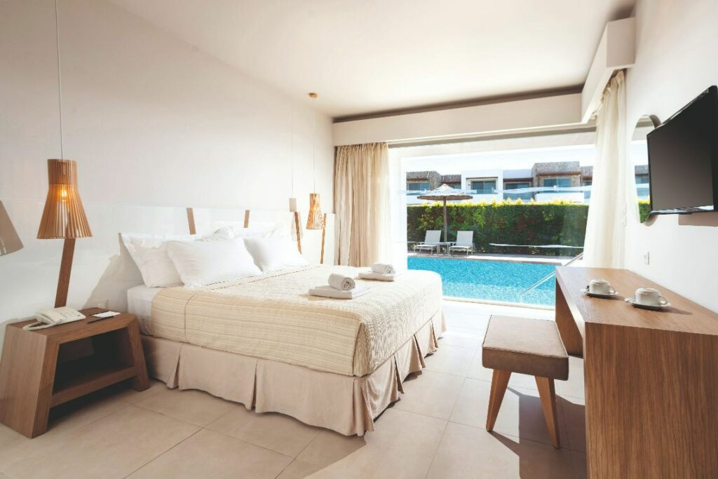 TUI BLUE Palazzo Del Mare swim up room